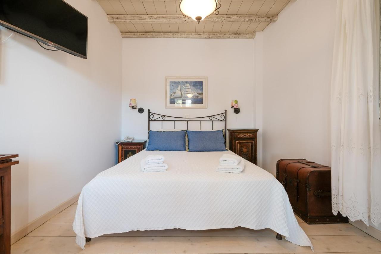 Golden Beach Studios & Suites Tínos Eksteriør bilde