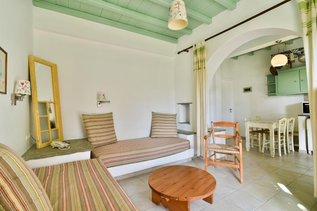 Golden Beach Studios & Suites Tínos Eksteriør bilde